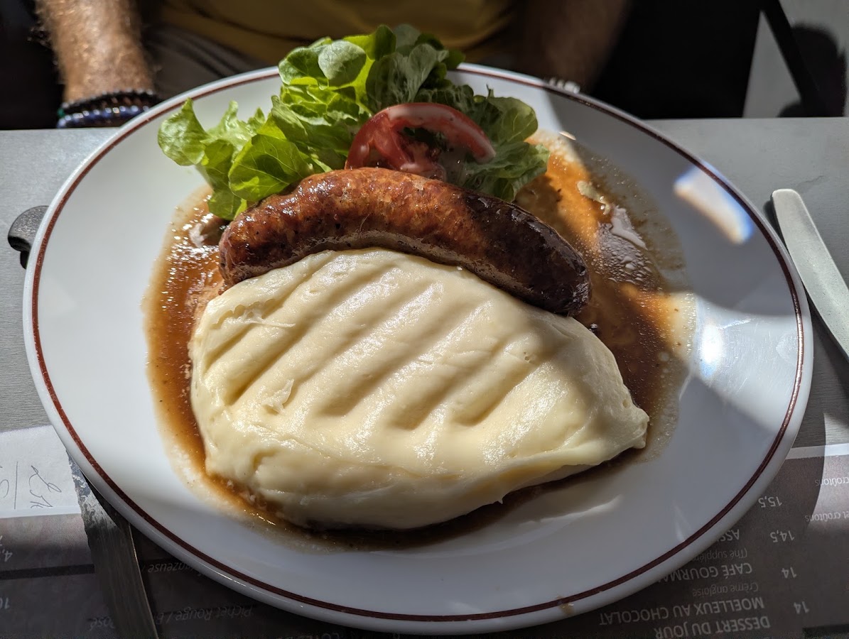 Assiette d'aligot-saucisse servie au Gallia